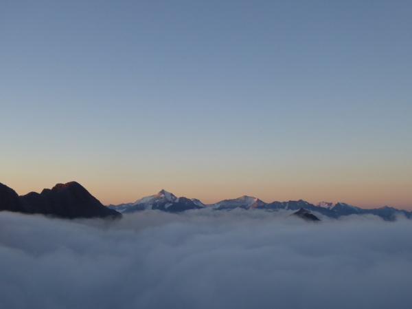 Lever de soleil sur les hauts sommets de la Vanoise
