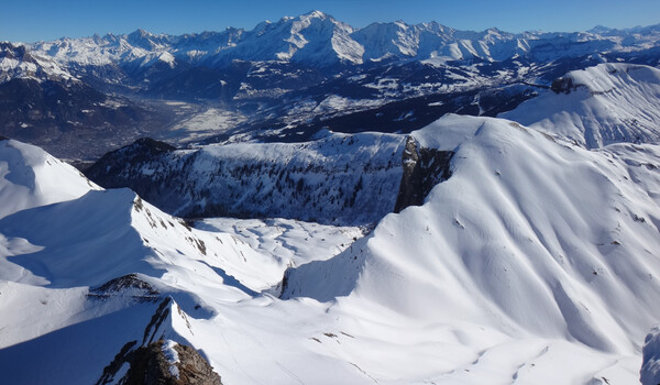 Col de la Grande Forclaz et Mont Blanc