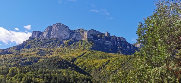 Le panorama sur les Trois becs depuis le site