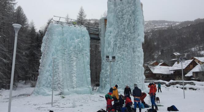 WE Initiation à la cascade de glace avec Guides des Ecrins les 7 et 8 janvier 2023 image article