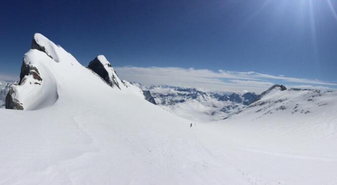 Raid de SKI de randonnée dans les PYRENEES CENTRALES image article